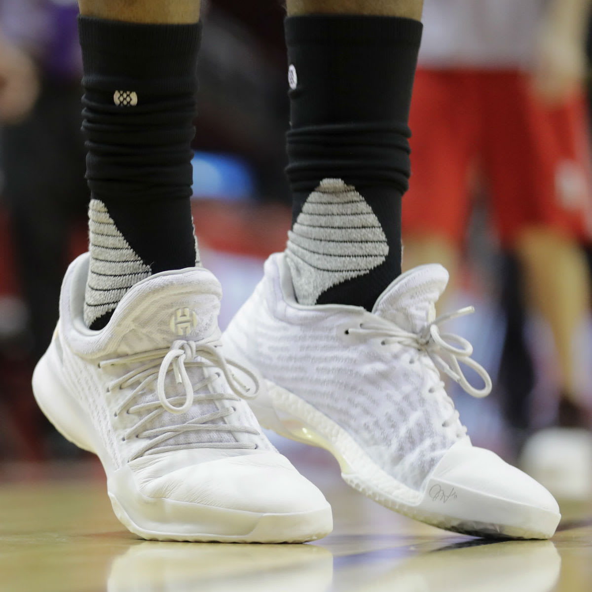 harden vol 1 on feet