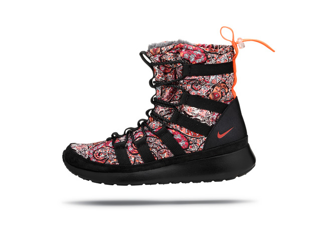 Liberty of London x Nike WMNS Roshe Run Hi Sneakerboot