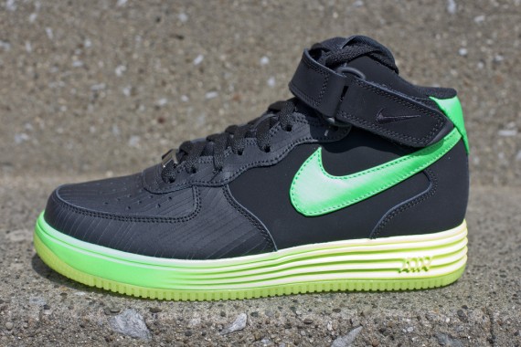 nike air force 1 green and black