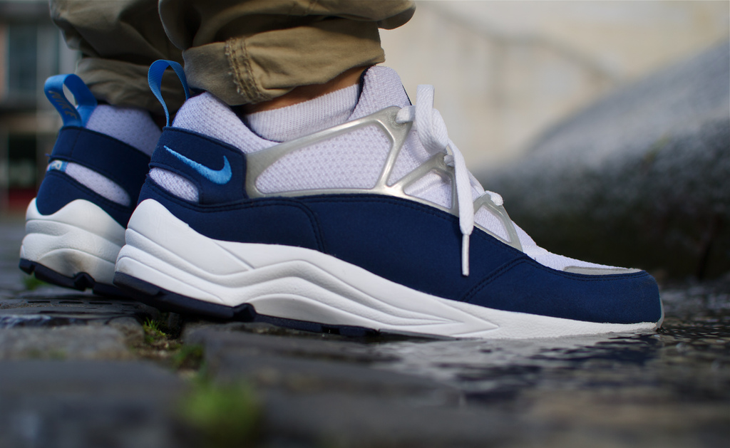 nike huarache light blue