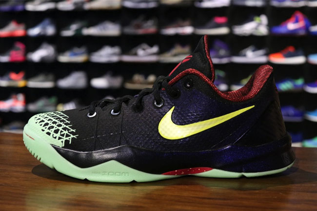 Kobe on sale 4 venomenon