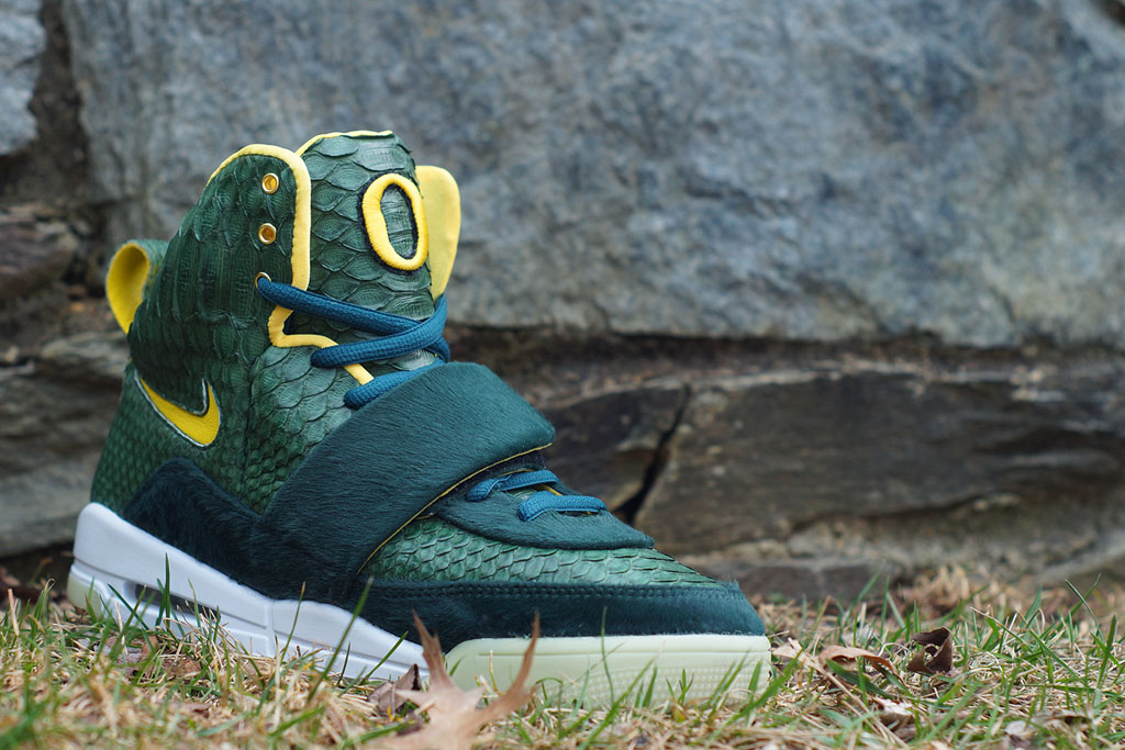 Nike Air Yeezy 'Oregon' by JBF Customs (2)