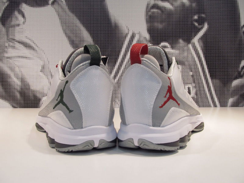 Jordan CP3.VI Christmas (3)