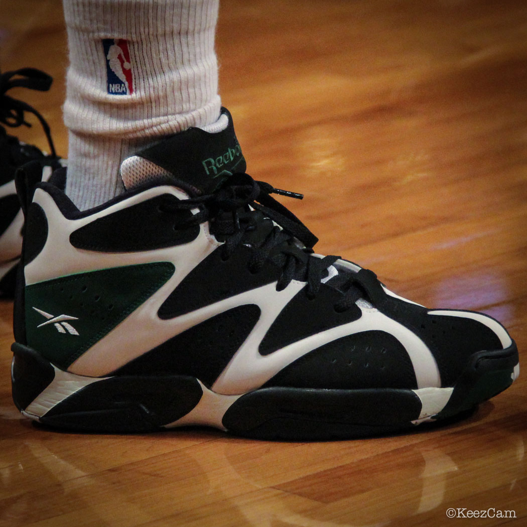 Isaiah Thomas wearing Reebok Kamikaze 1 (1)