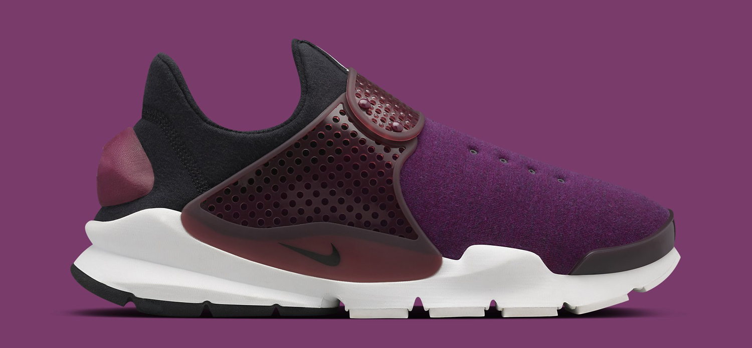 nike sock dart fleece