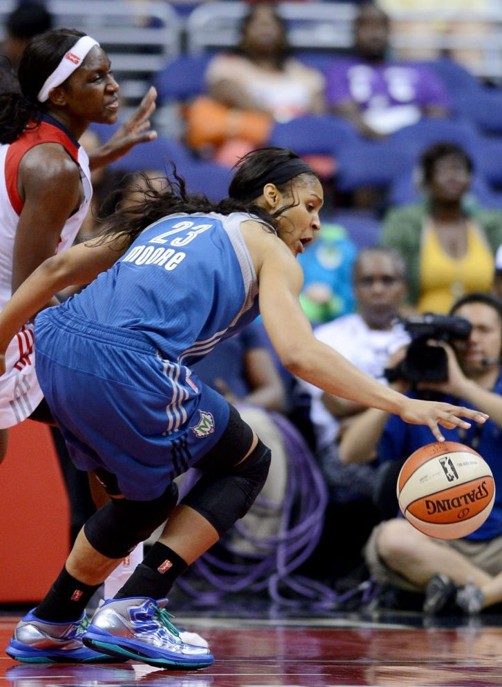 Maya Moore wearing Jordan Aero Mania Silver Blue Teal PE (1)