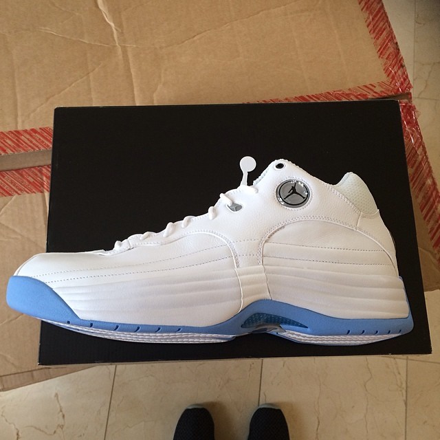 Rip Hamilton Picks Up Jordan Team 1 UNC