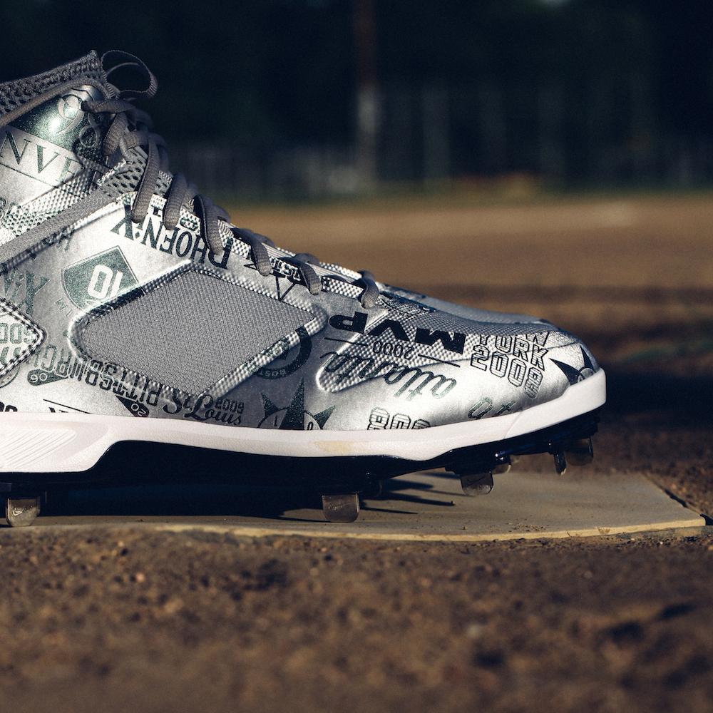 What Pros Wear: Derek Jeter's Jordan Jeter Lux Metal Cleats - What