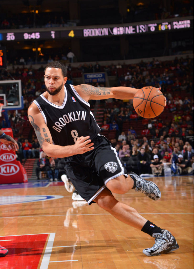 Deron Williams' Camo Nike Zoom Hyperdisruptor PE (4)