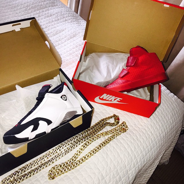 Soulja Boy Picks Up Air Jordan XIV 14 Retro Black Toe & Nike Flystepper 2K3 Red October