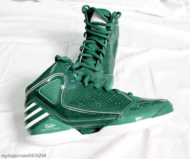 derrick rose green shoes