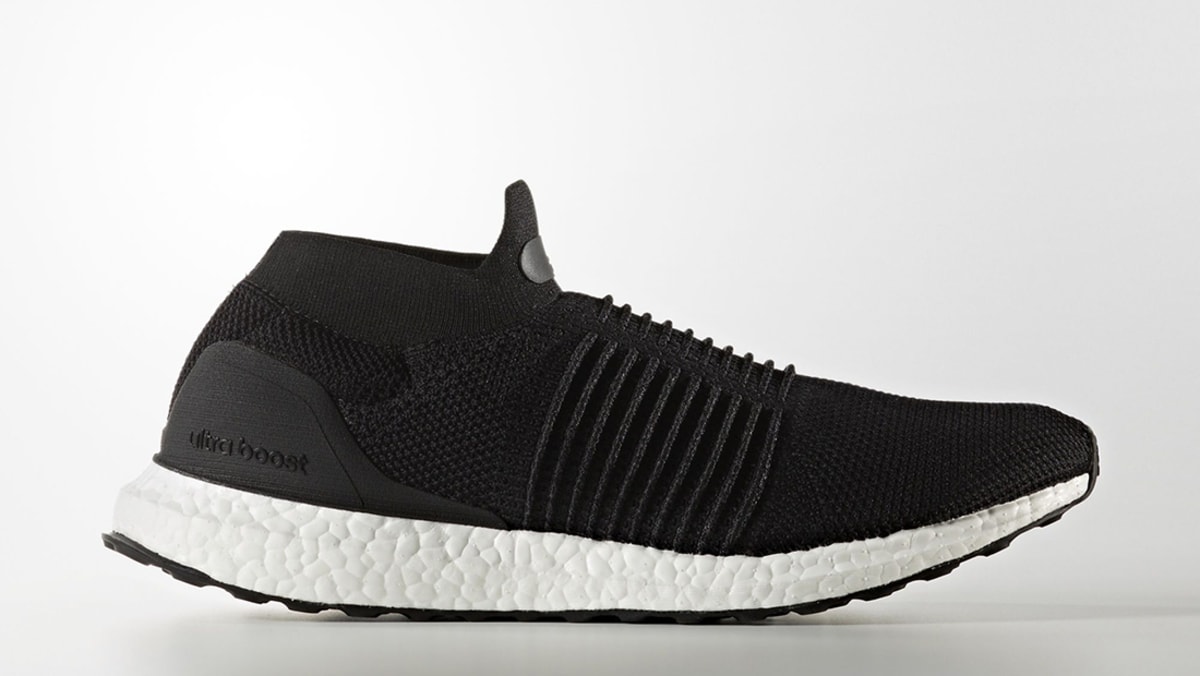 ultra boost laceless black sole