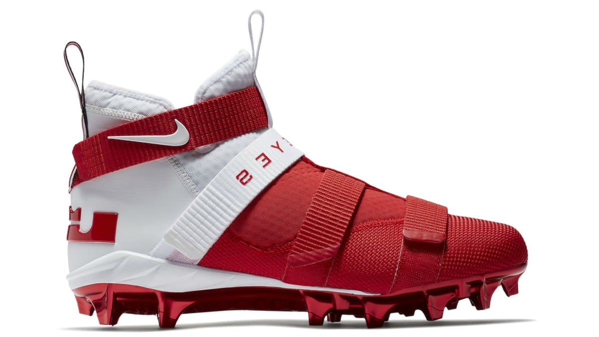 lebron soldier 11 cleats