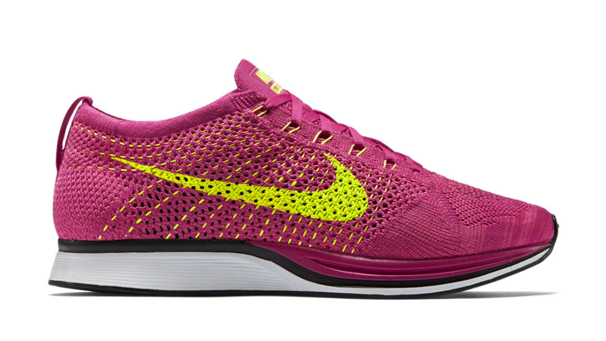 Inscribirse Masculinidad Noble Nike Flyknit Racer "Fireberry" | Nike | Release Dates, Sneaker Calendar,  Prices & Collaborations