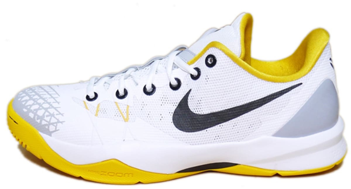El propietario Lima Enumerar Nike Zoom Kobe Venomenon 4 White/Black-University Gold-Wolf Grey | Nike |  Release Dates, Sneaker Calendar, Prices & Collaborations