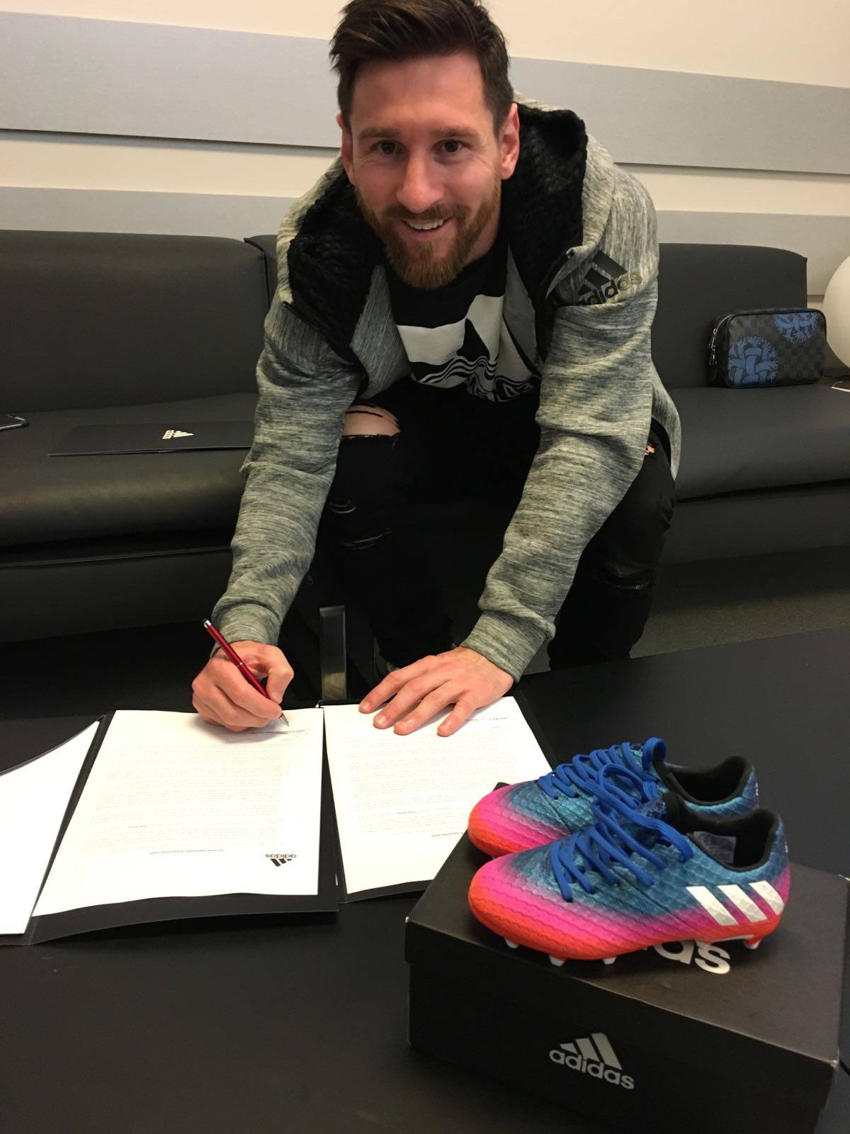 Leo Messi Lifetime Adidas Contract 2017 | Sole