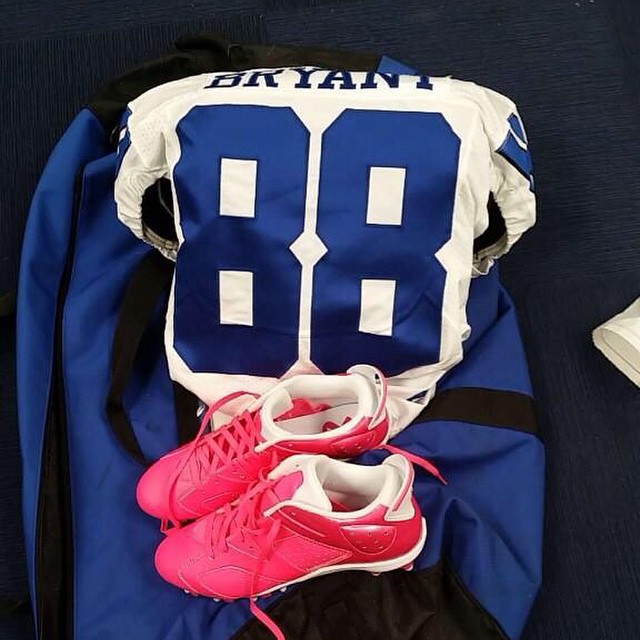 Dez Bryant rocks Cowboys Air Jordan 6 Low Cleats in win against