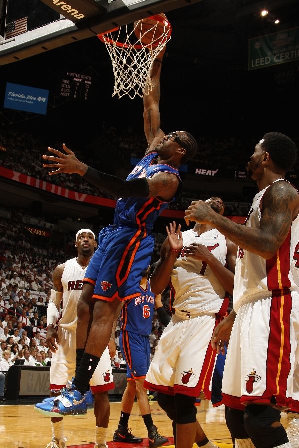 Amar'e Stoudemire wearing Nike Air Max Sweep Thru Galaxy