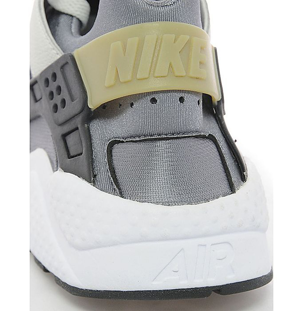 JD Sports Exclusive 'Light Ash Grey' Nike Air Huarache | Sole Collector