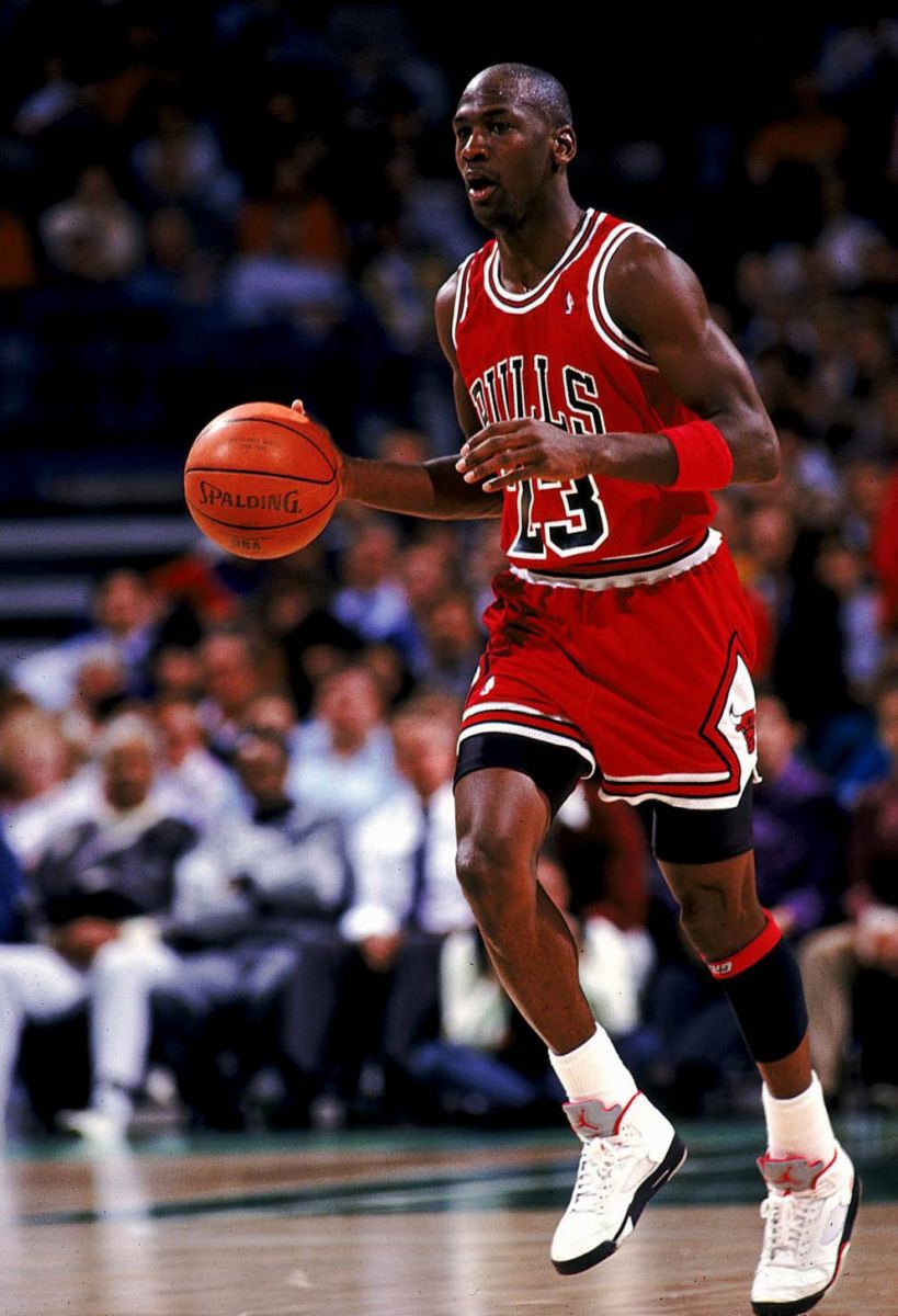 michael jordan wearing air jordan 5