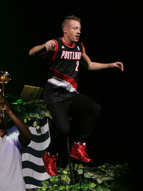 Macklemore wearing Air Jordan 1 I Retro Legends of the Summer