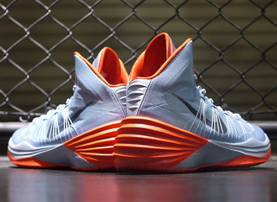 hyperdunk 2013 orange