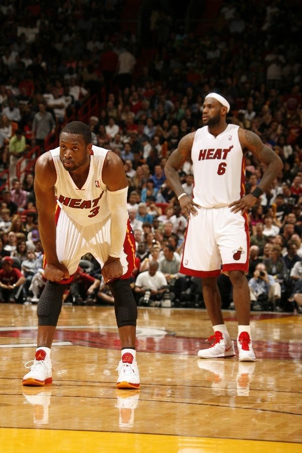 Sneaker Watch: Dwyane Wade Air Jordan 2011 'Home' PE - White/Red/Yellow