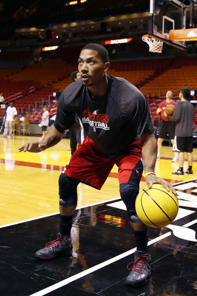 Derrick Rose wearing adidas Rose 3.5 Metal