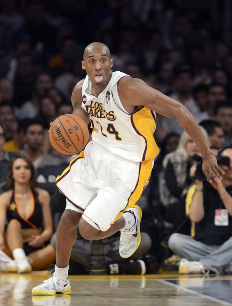 Kobe Bryant Posterizes Josh Smith In Nike Kobe 8 System (5)