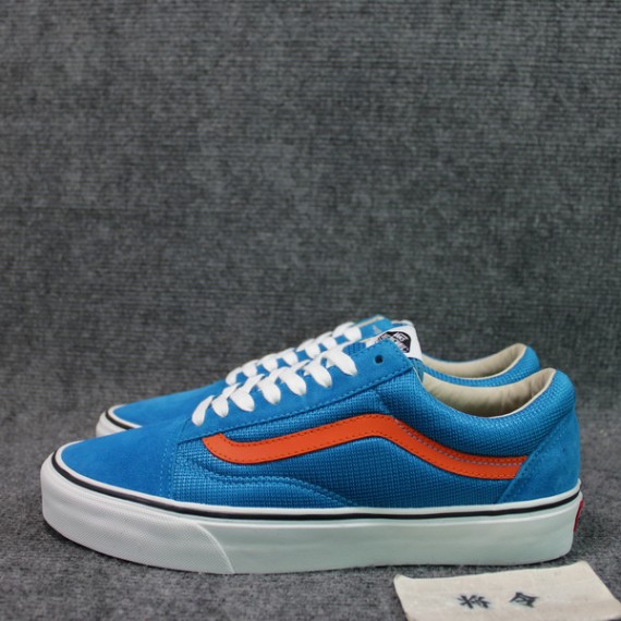 First Look: Vans x Supreme Old Skool S/S '11