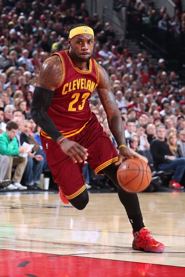 lebron wearing lebron 12