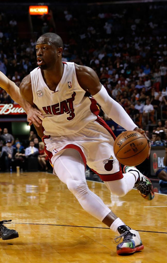 Dwyane Wade wearing Li-Ning Way of Wade Gradient Peel by Mache Custom Kicks (14)