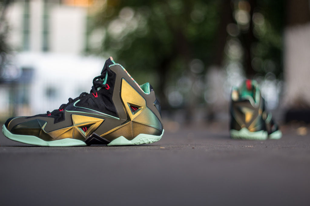 lebron xi gold