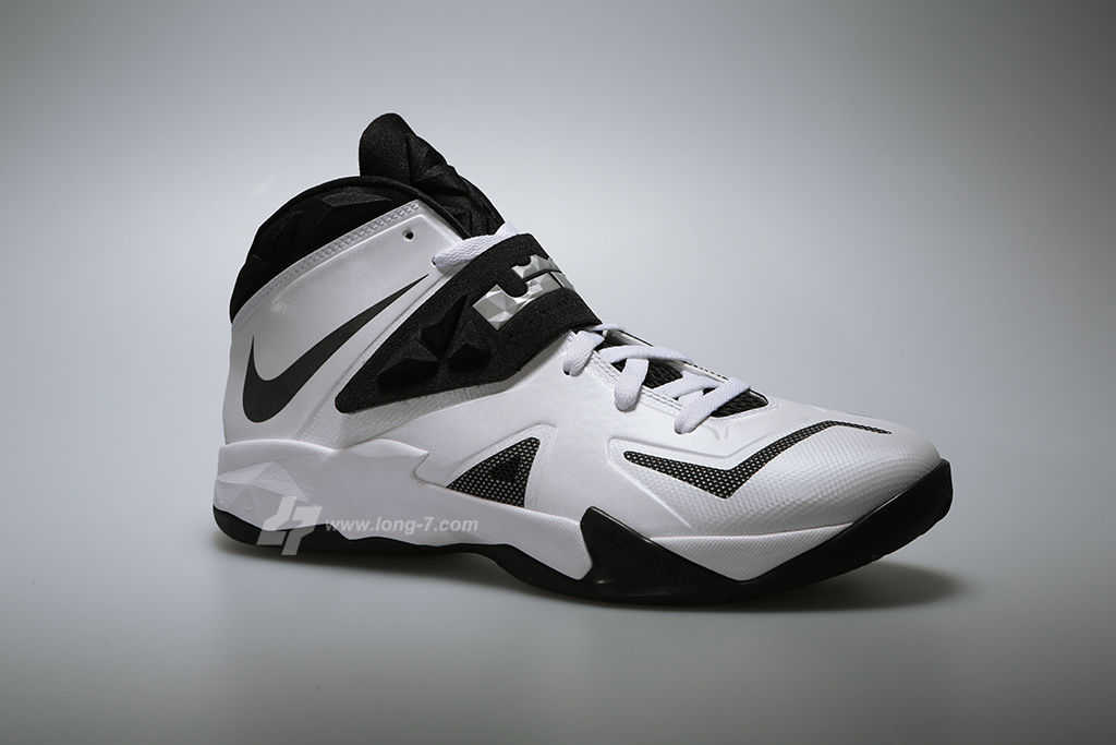 nike lebron zoom soldier vii