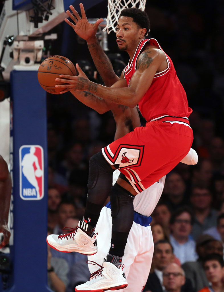 Derrick Rose wearing adidas D Rose 5 Boost Home