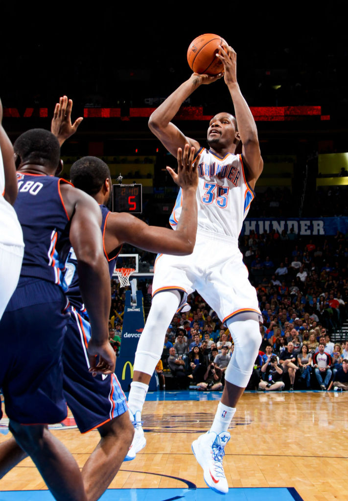 Kevin Durant wearing Nike KD V OKC Home (1)