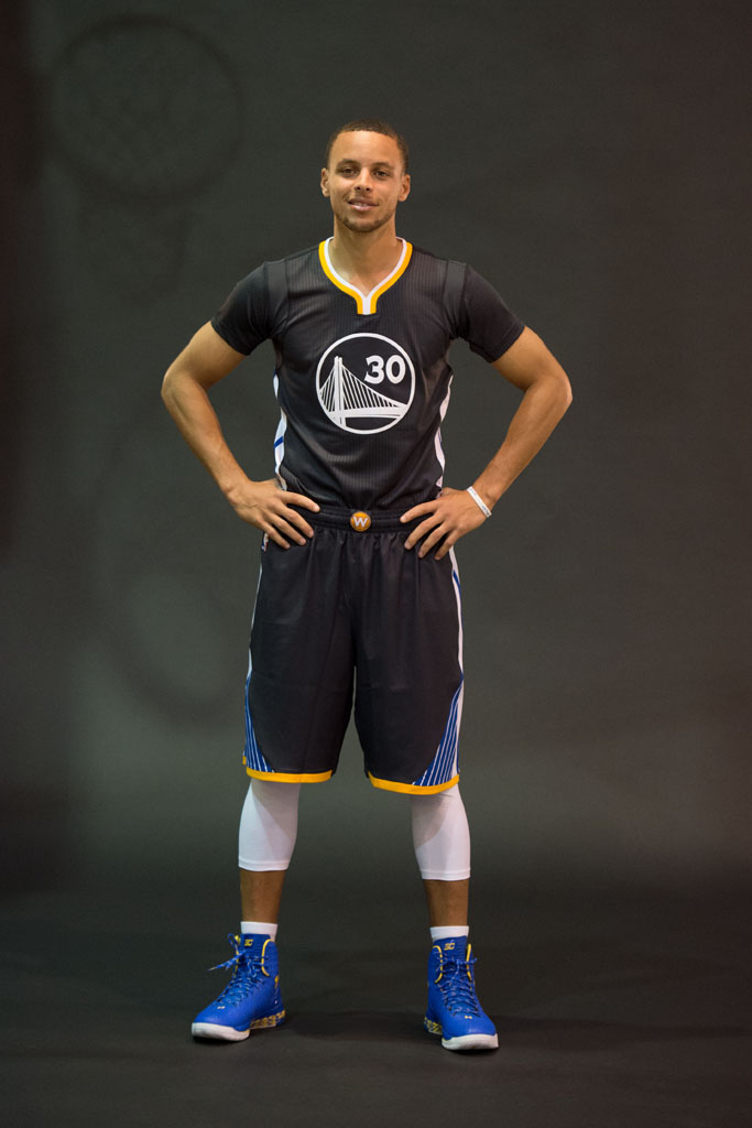 Stephen Curry wearing Under Armour ClutchFit Drive PE