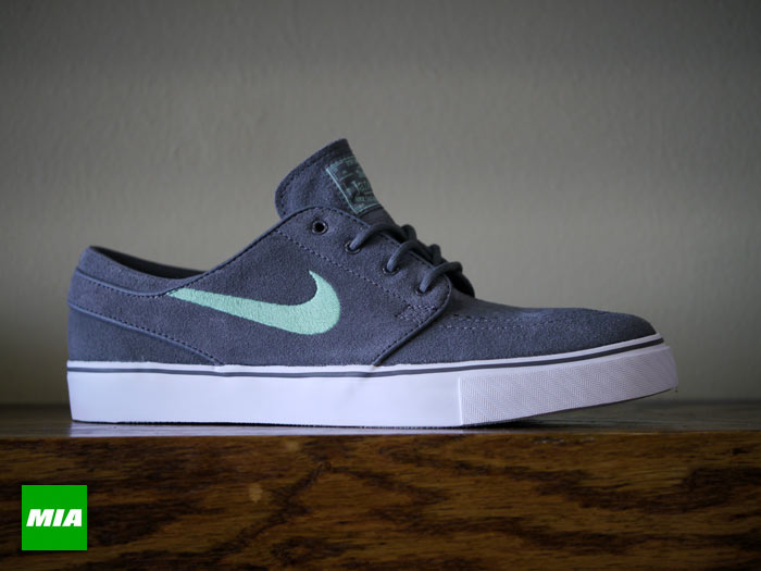 nike janoski dark grey