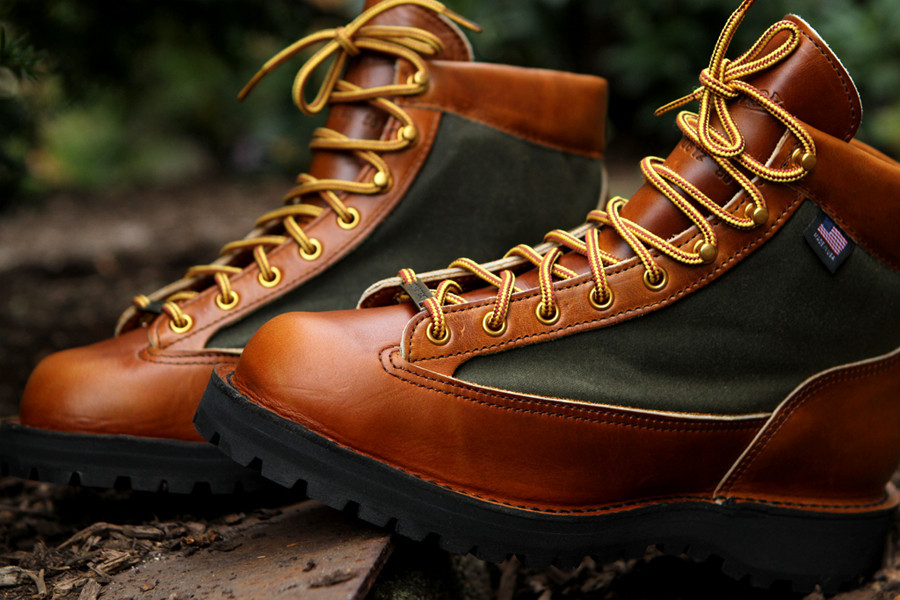 Danner ultra shop light boots