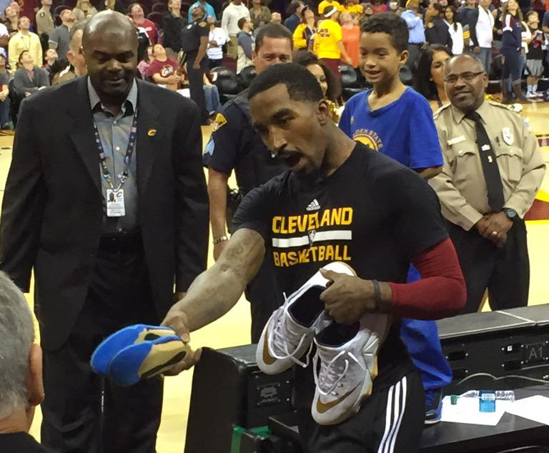 jr smith sneakers
