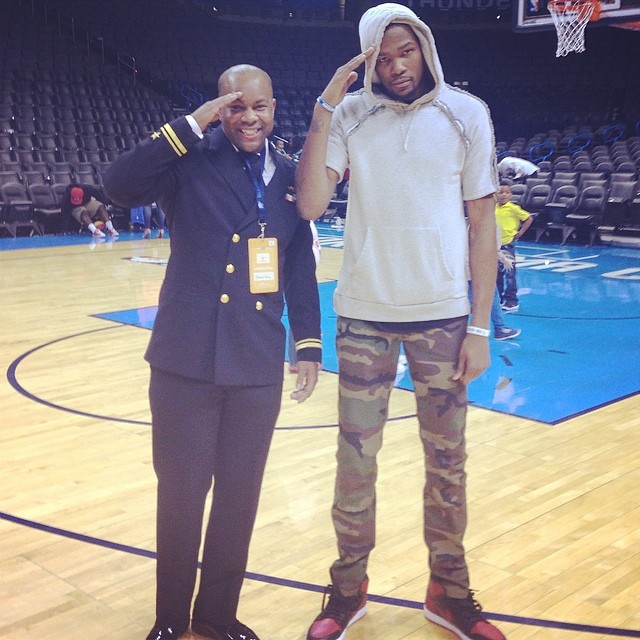 Kevin Durant wearing Air Jordan I 1 Retro  Black/Red