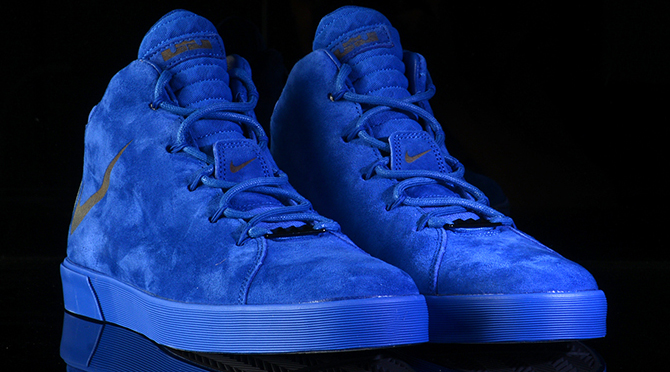 all blue nike shoes