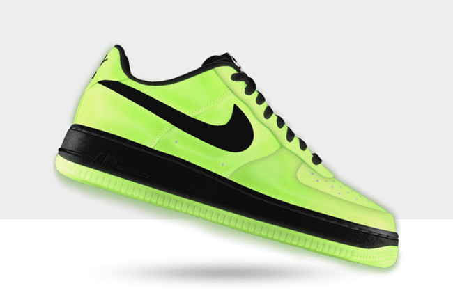 Nike id glow 2025 in the dark sole