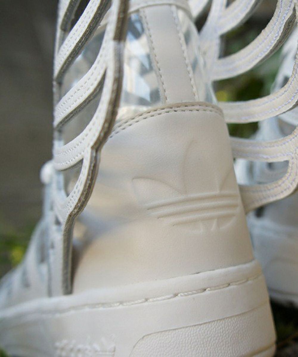 jeremy scott wings adidas beige