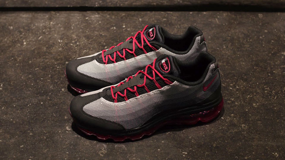black and pink 95s