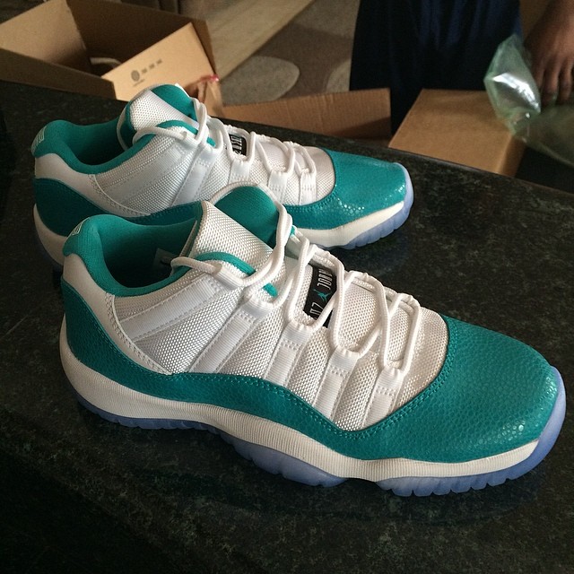 Dez Bryant Picks Up Air Jordan XI 11 Low Aqua