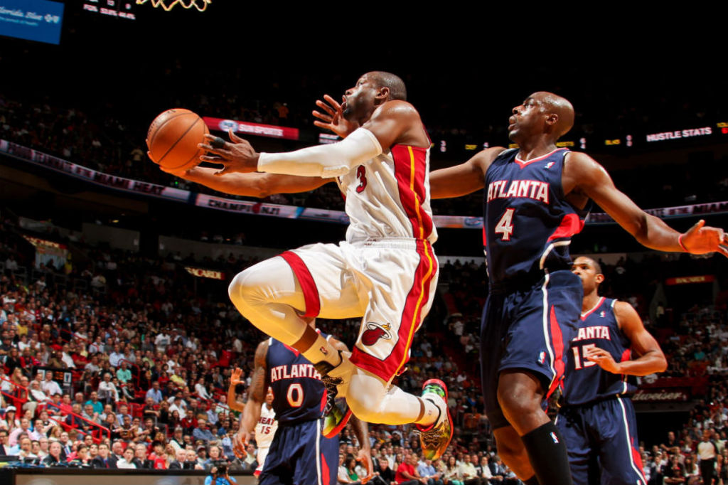 Dwyane Wade Wears Li-Ning Way of Wade "Gradient Peel" by Mache Custom Kicks Header