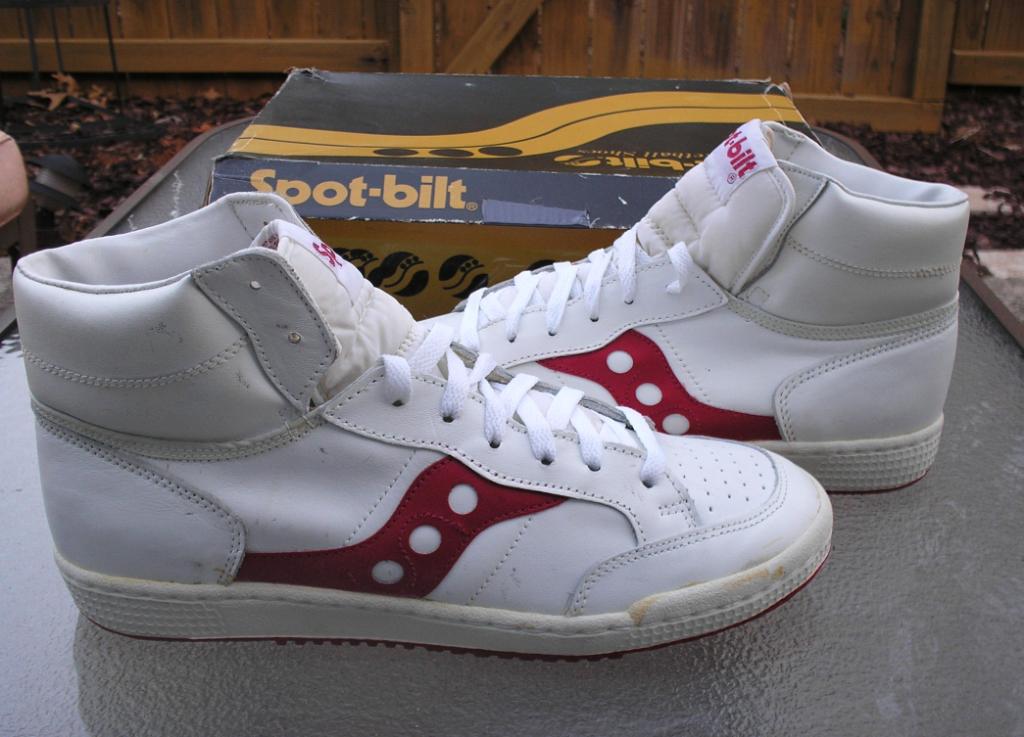 spot bilt saucony