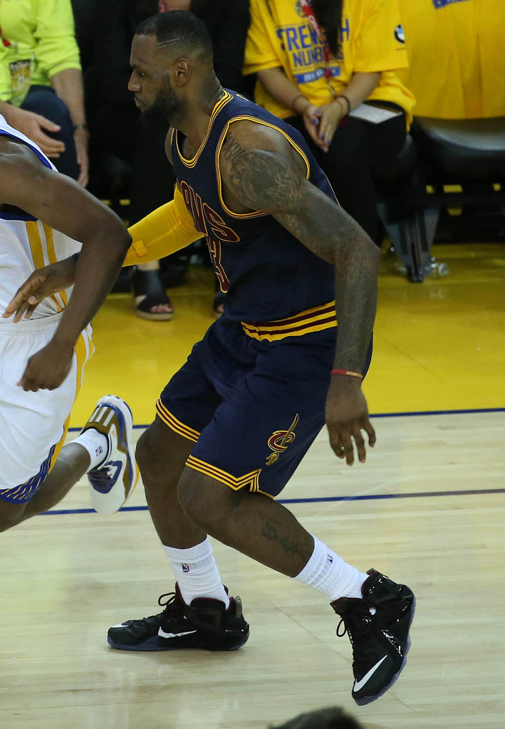 #SoleWatch: LeBron James Brings Back the Nike LeBron 12 Elite for Game ...