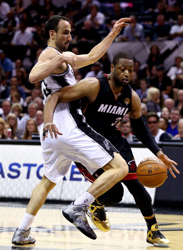 Manu Ginobili wearing Nike LeBron XI 11 PE